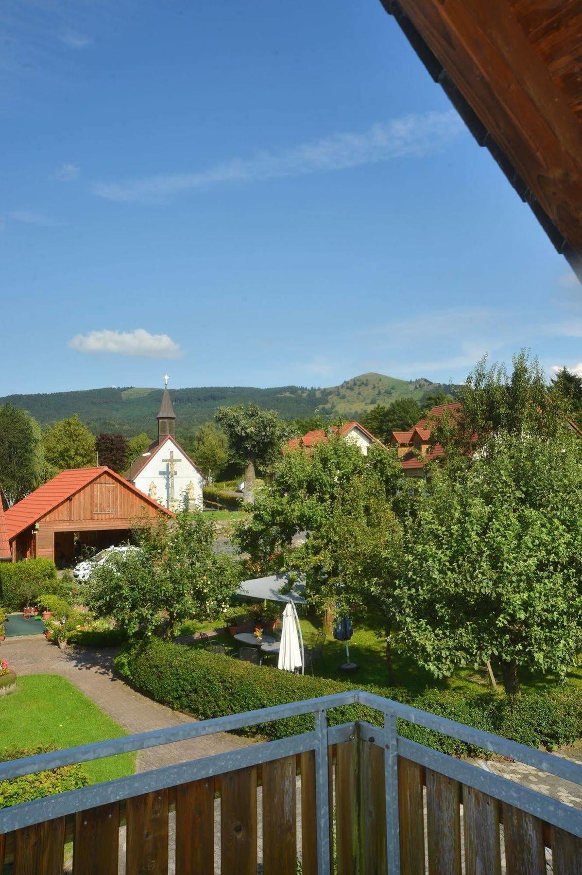 Rhoen-Hotel Sonnenhof - Restaurant & Cafe 포펜하우젠 외부 사진